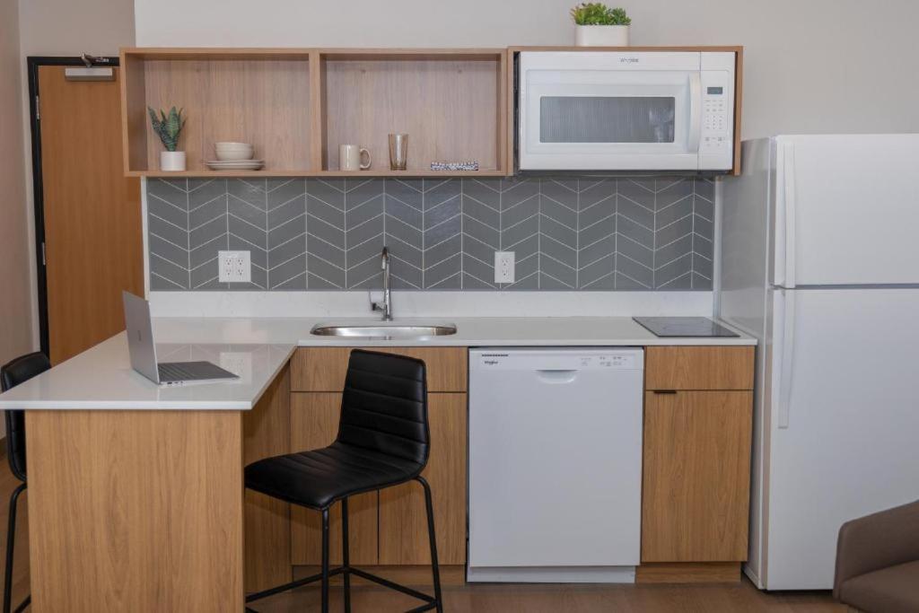 Livaway Suites Tri-Cities-Richland Buitenkant foto